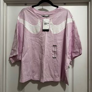 Super Cute NWT NIKE Boxy Crop Tee